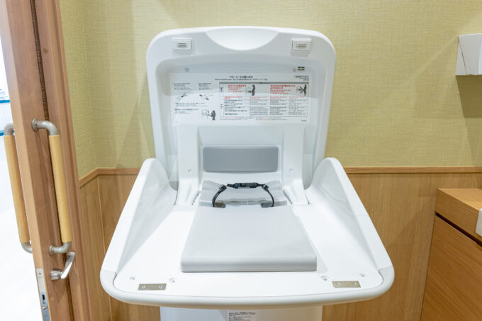 おむつ交換台